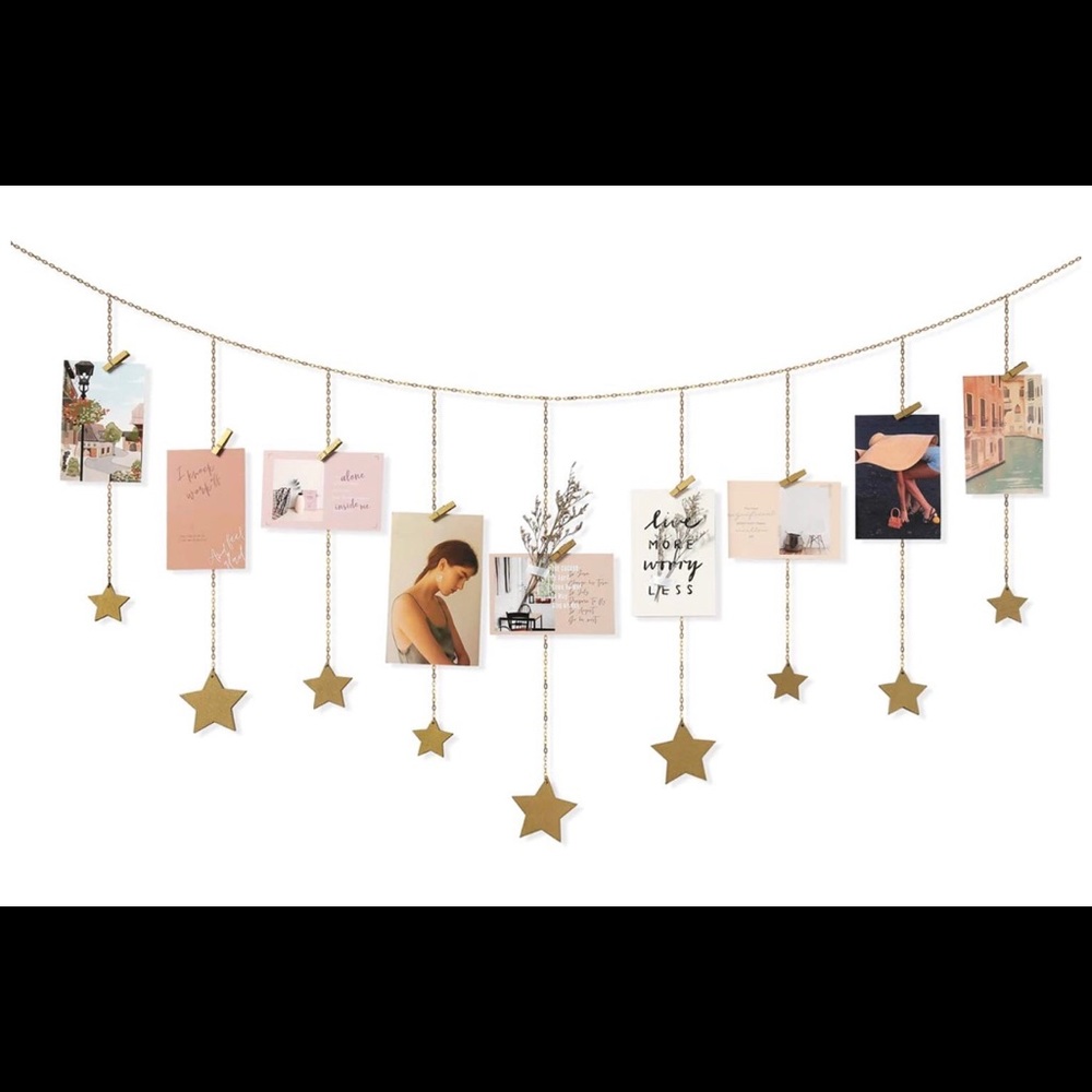 2 pieces of room decor